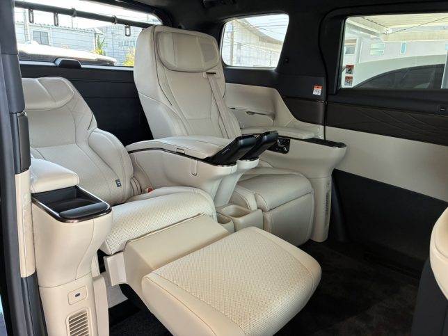 トヨタ アルファードPHEV