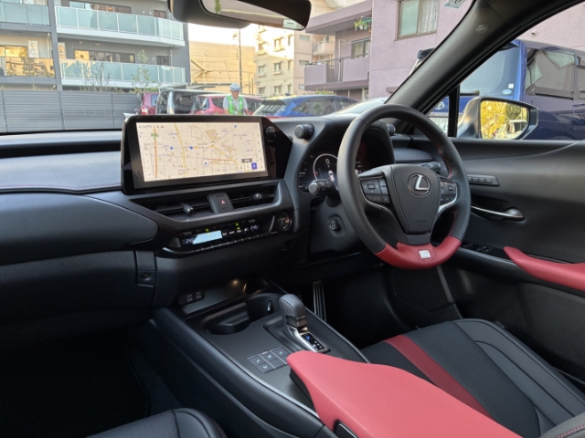 UX300hF SPORT Emotional Explorer