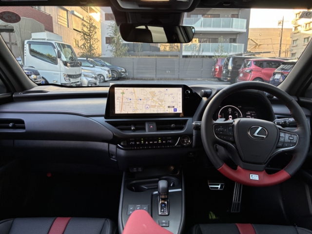 UX300hF SPORT Emotional Explorer