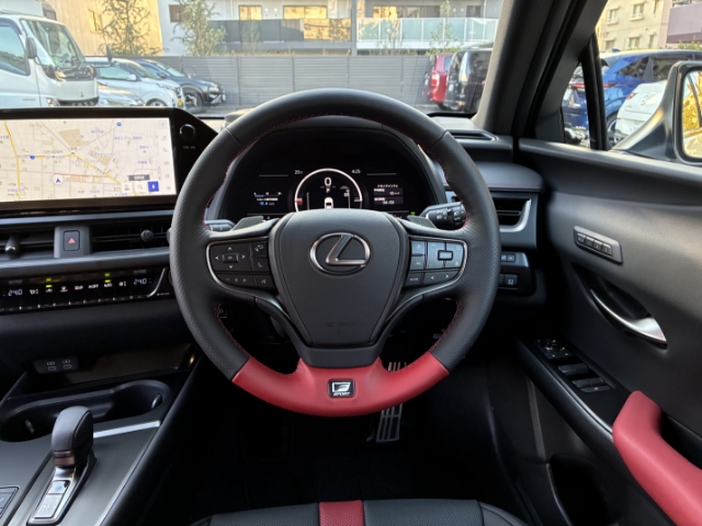 UX300hF SPORT Emotional Explorer