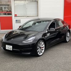 「Tesla Model 3」2019.10.18　2台同時入庫しました！