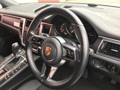 ブルゾン樫原の高級車レンタカー配達日記25～Porsche Macan～