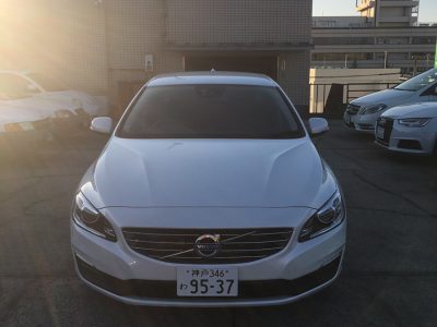 クリス二瓶の高級車レンタカー配達日記31~ボルボ　V60   1.5　T3 SE