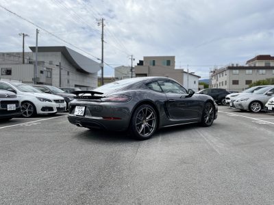 エリーの高級車レンタカー配達日記156～ポルシェ・718　ケイマン～