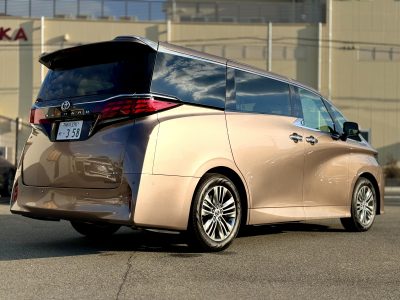 エリーの高級車レンタカー配達日記181〜TOYOTA・ALPHARD HEV Z〜