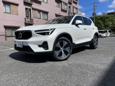 すけさんの高級車レンタカー配達日記45〜ボルボ　XC40　Plus B3 Selection〜