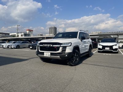 大仏さんの高級車レンタカー配達日記41〜トヨタ　ランドクルーザー300〜